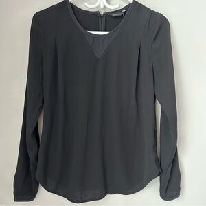 𝅺Eryn Brinie Pleated Back Blouse